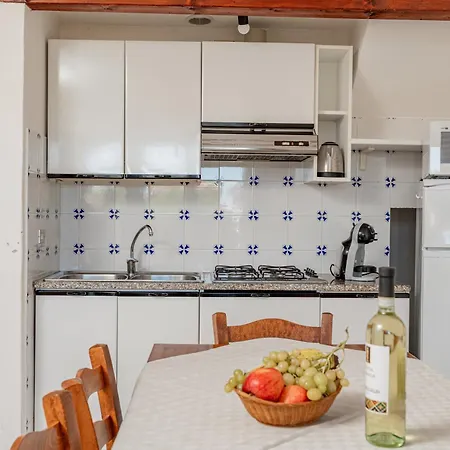 Residenza La Cinta 2 * 산테오도로