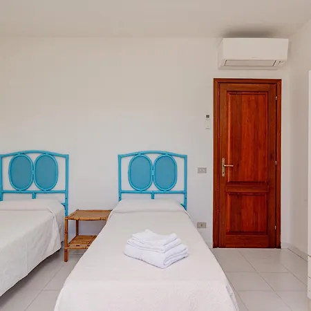 בית נופש Residenza La Cinta 2 *